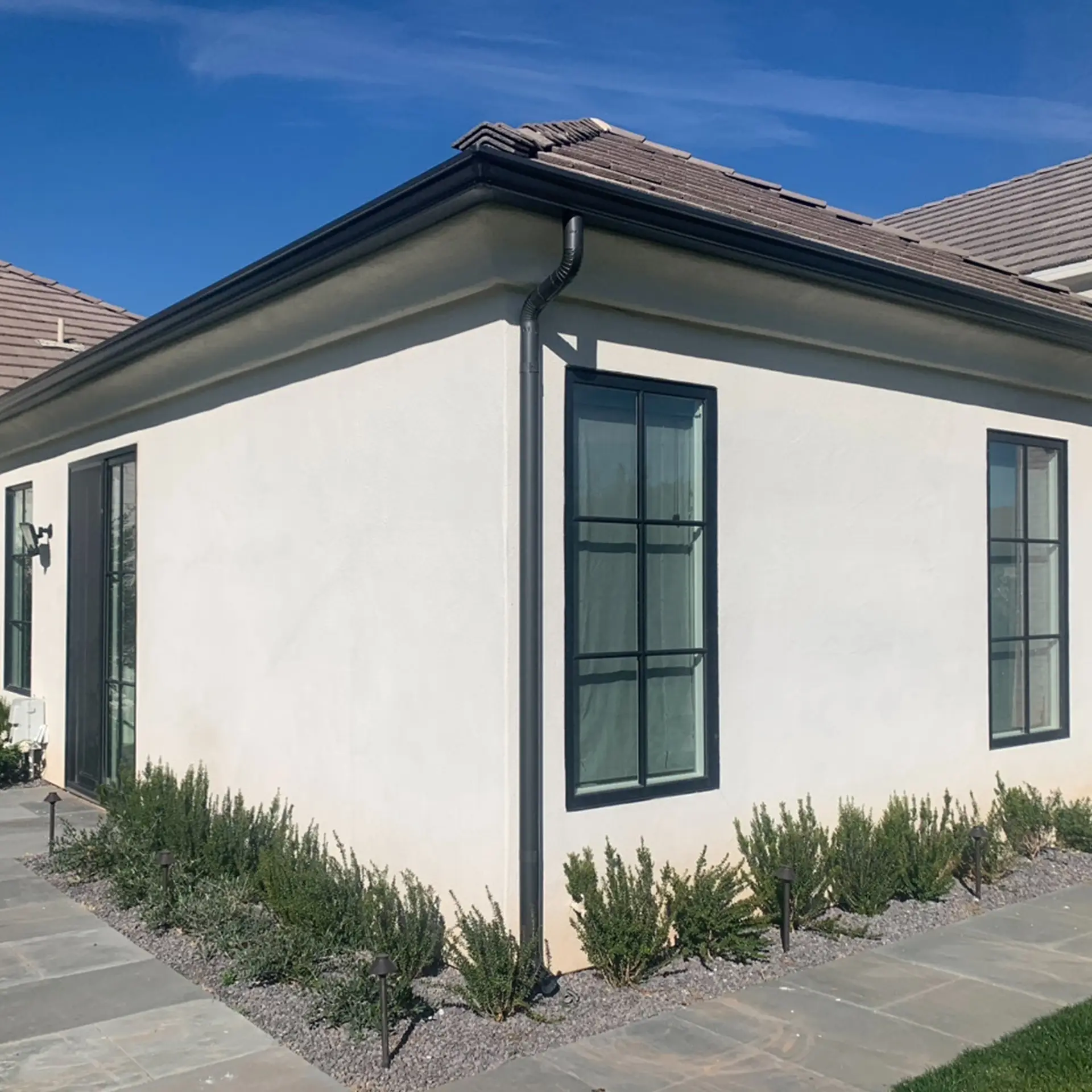 Seamless
Gutters